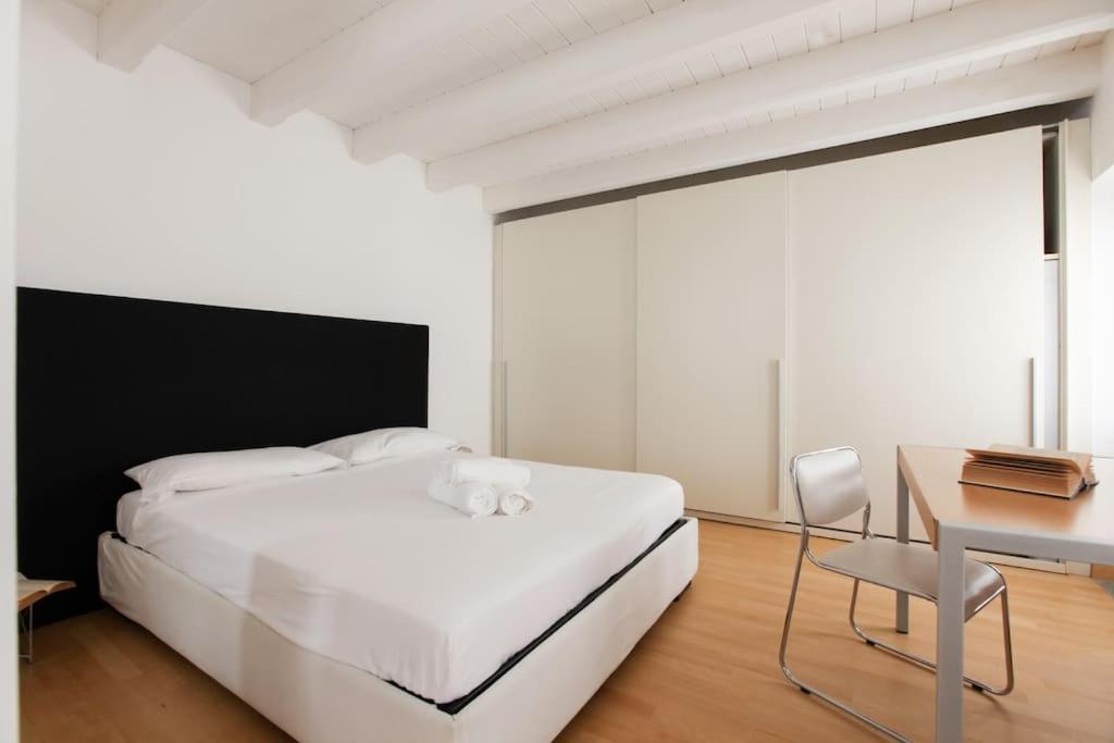 Hacca Collection - Open Space In Porta Ticinese Milan Exterior photo